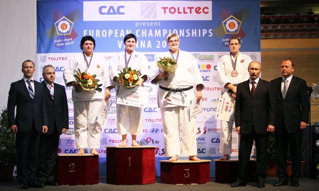 Lucija Polavder finishes Europeans in style and the Prime Minister's gold