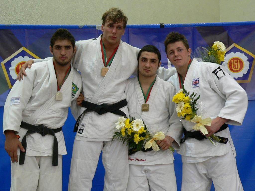 International distribution of gold medals in Coimbra