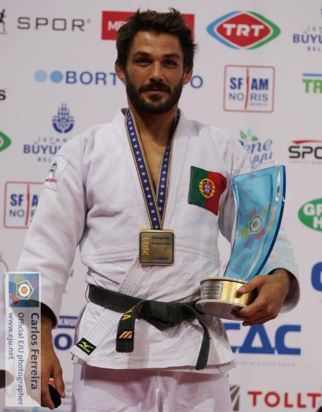 Turkey wins first medal, Portugal the title U73kg