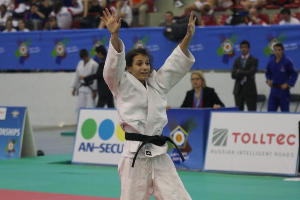 Eleven countries win medals in women's events