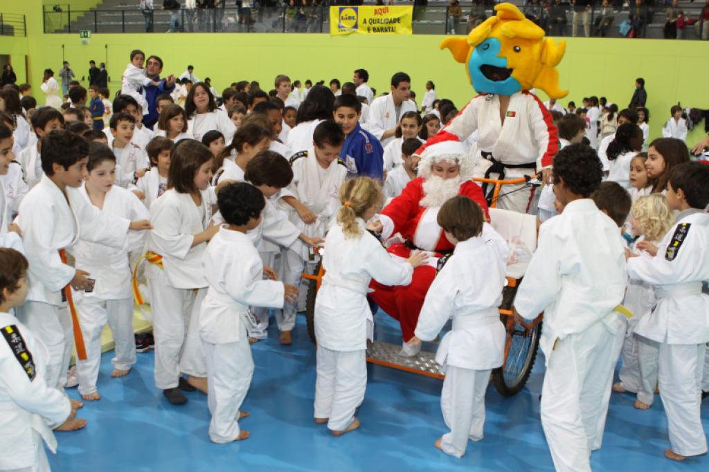 Nuno Delgado unites children and judo