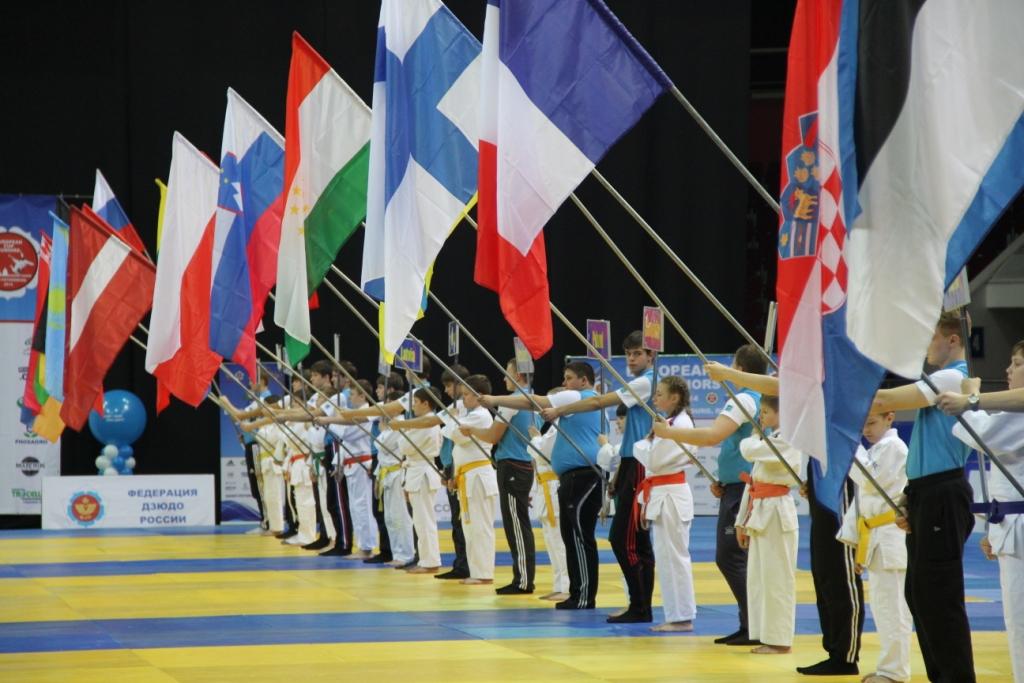 Japan and France take gold at European Cup Juniors in St Petersburg