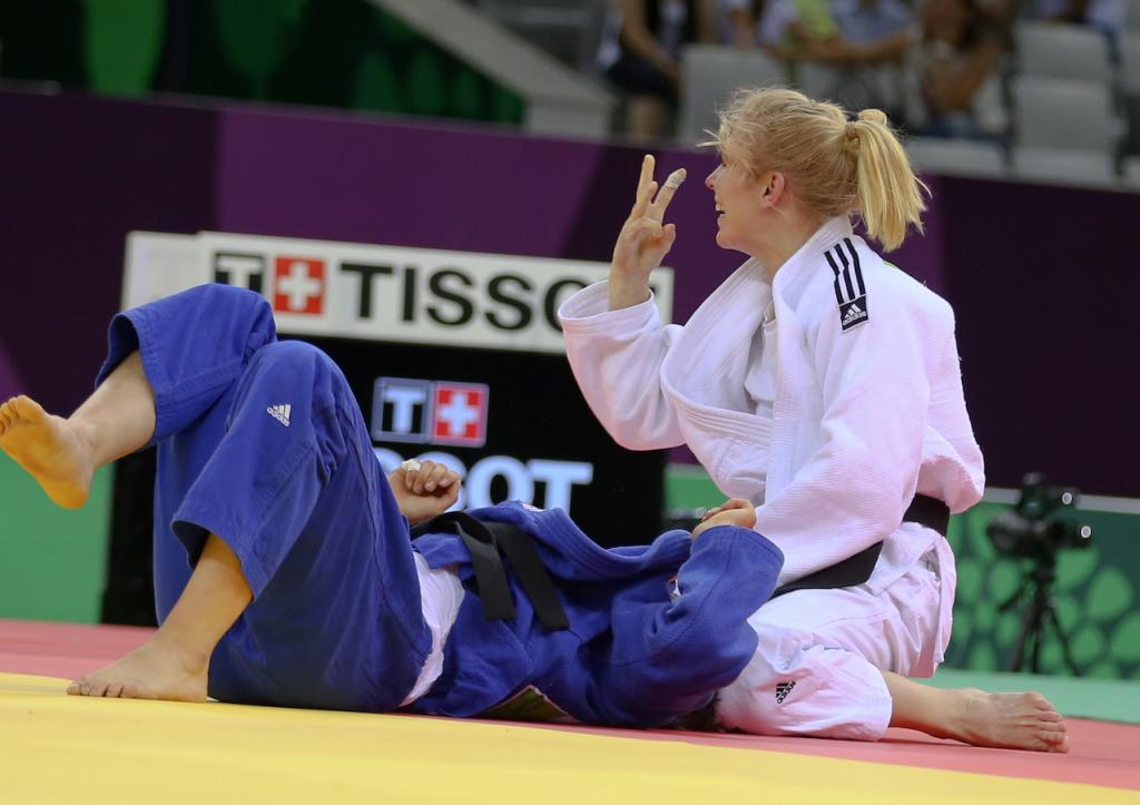 POWERFUL POLLING PROVES UNSTOPPABLE ON HER WAY TO THIRD EUROPEAN TITLE