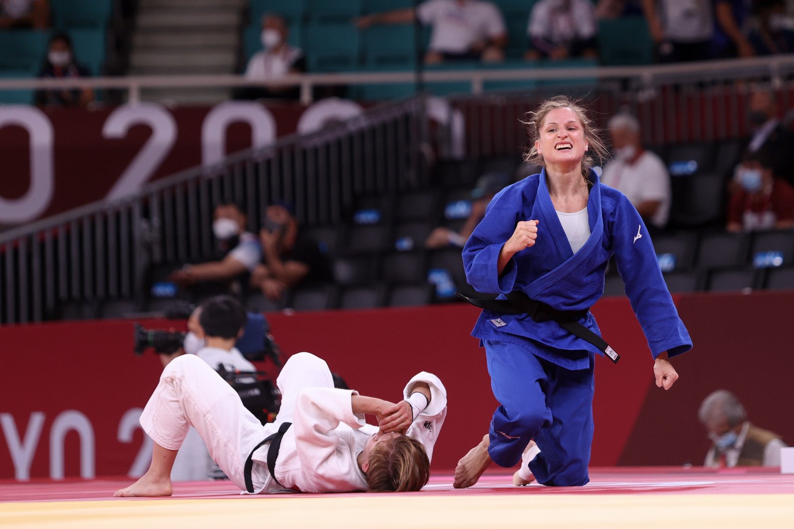 DAY TWO PRELIMINARIES: STRONG OLYMPIC PERFORMANCES IN -52KG AND -66KG