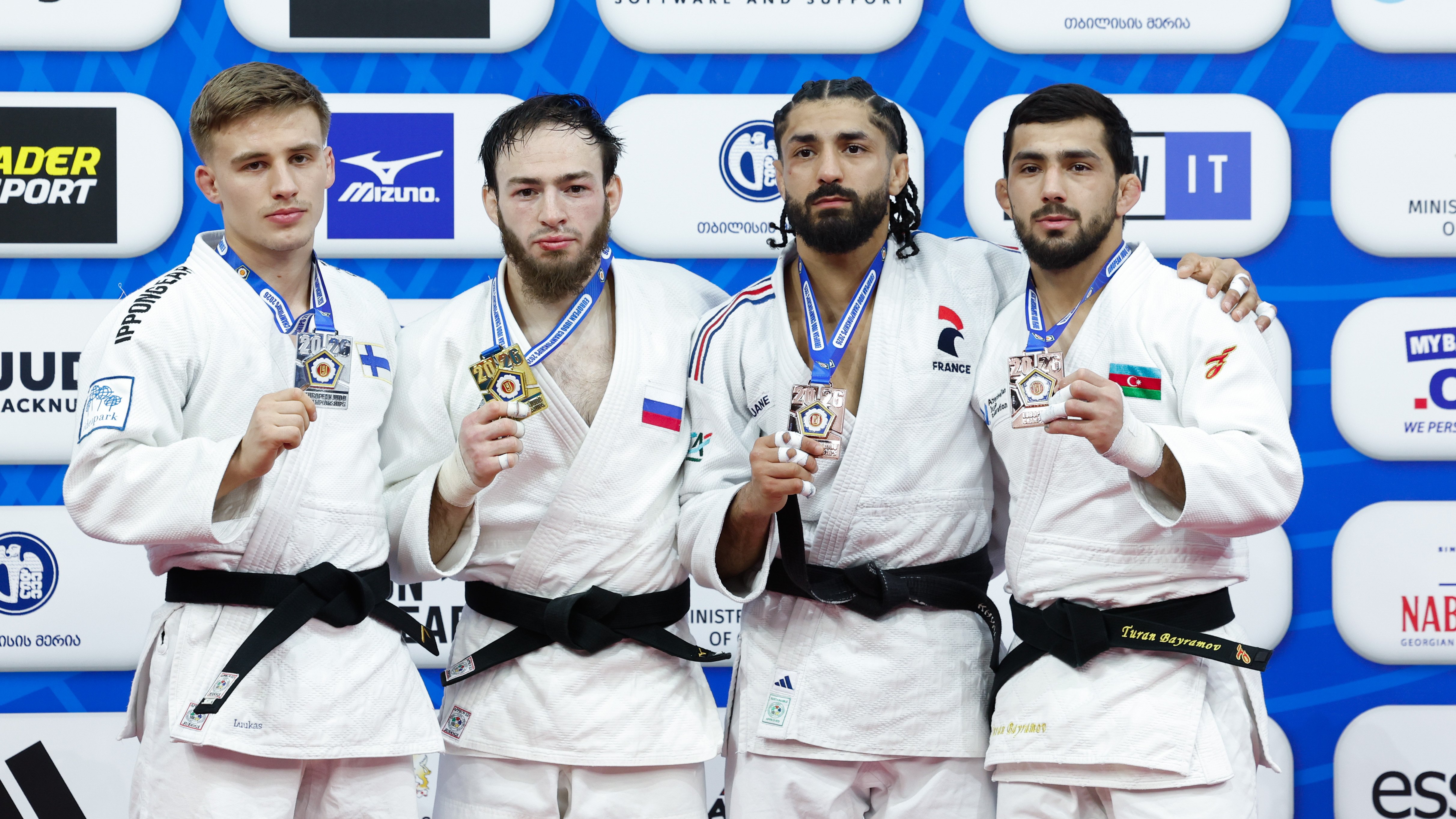 -66 kg: Chopanov Pushes Top Seed into Second Place